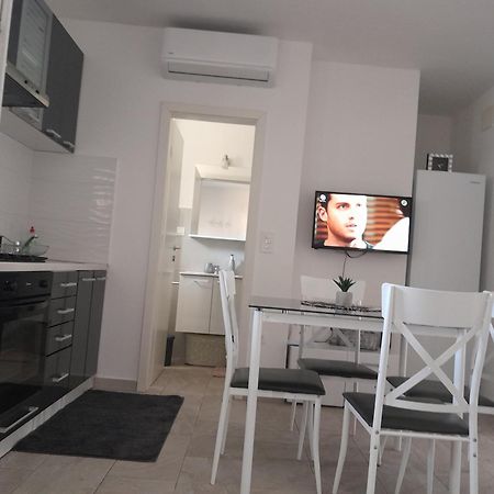 Roko Apartment Zadar Bagian luar foto