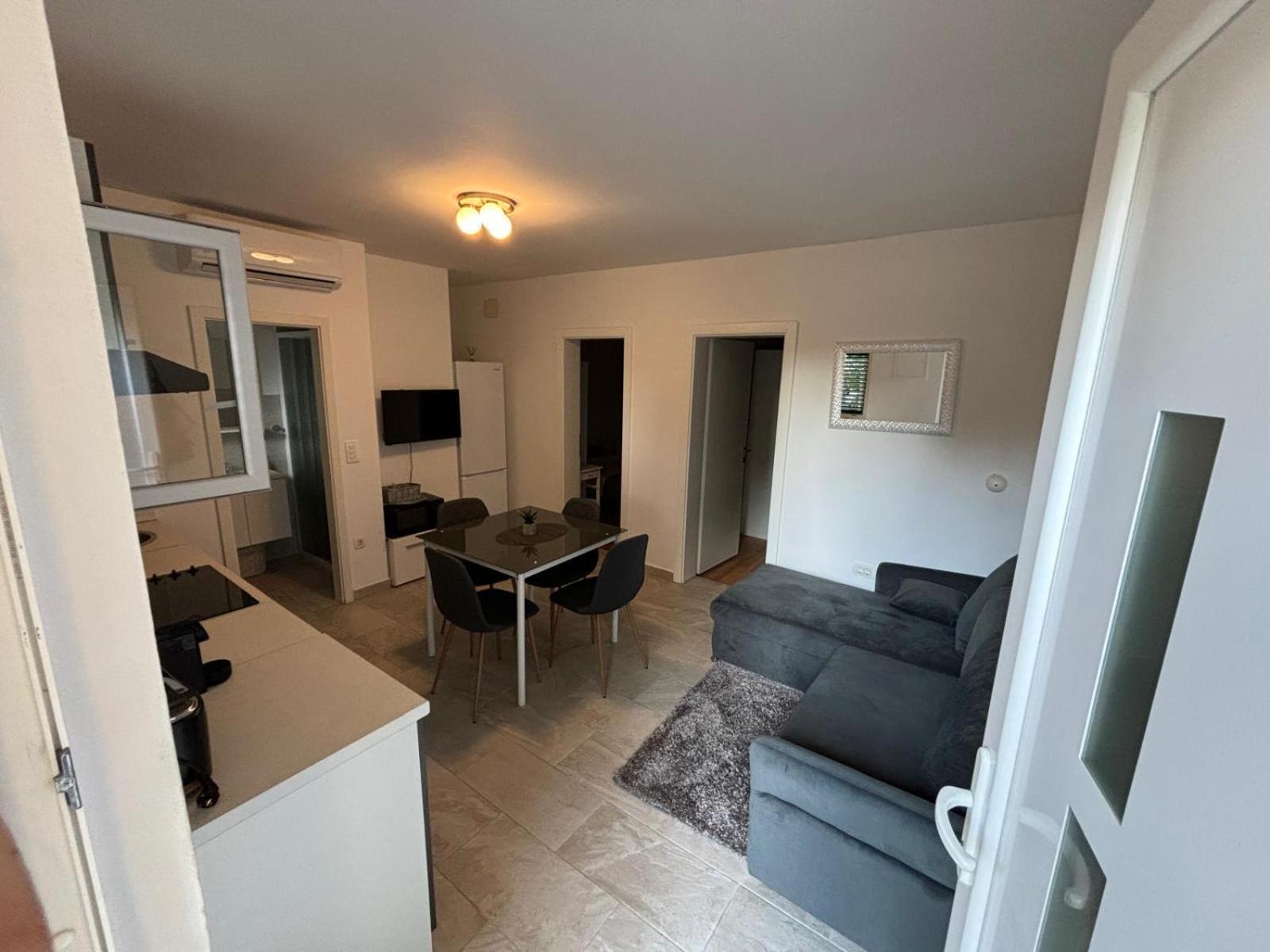 Roko Apartment Zadar Bagian luar foto